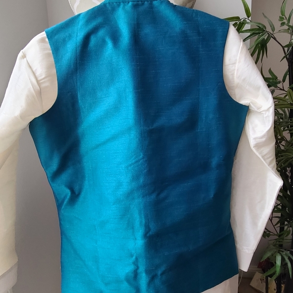 Mens Sherwani 3 Piece Set - Picture 12 of 12